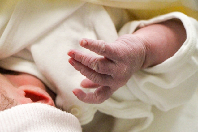 出産室での奇跡 – 家族の団結がもたらす力